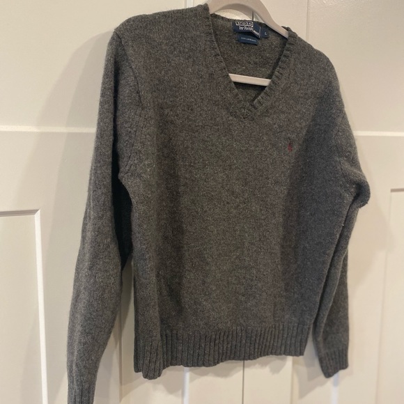 100% Wool Sweater - Picture 1 of 4